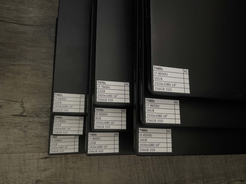 9 різних ноутбуків серії Thinkpad, готових до відправки військовим